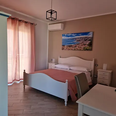 Frühstückspension Corte D'aniello 4*